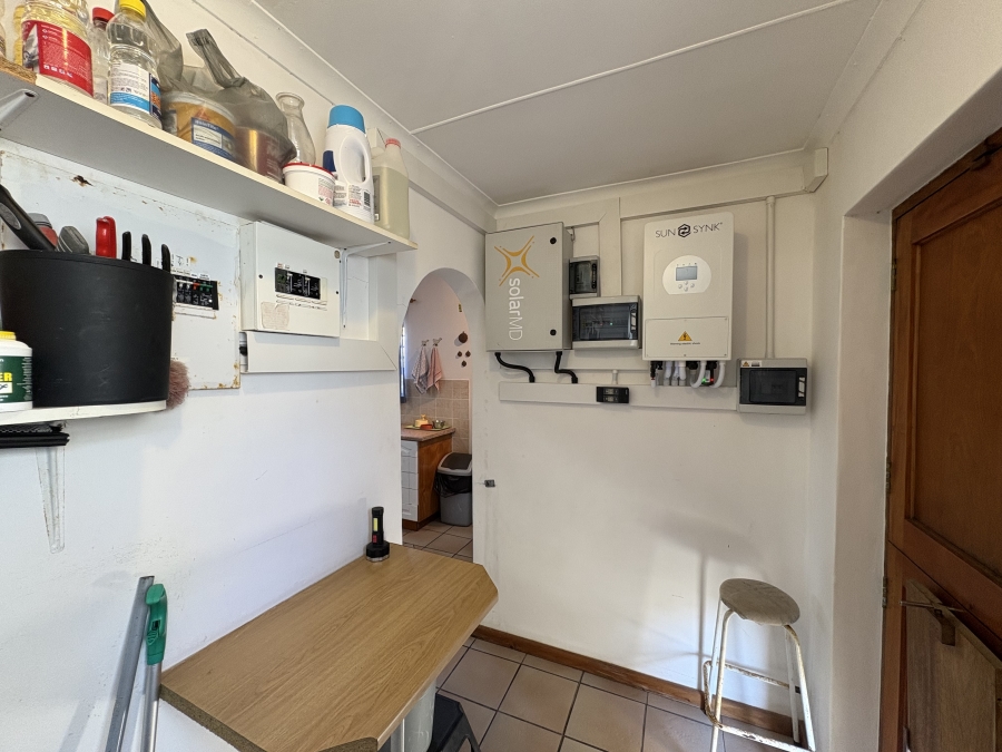 4 Bedroom Property for Sale in Pearl Bay Western Cape